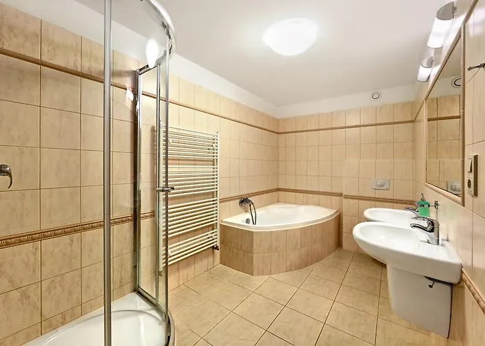 Πανσιόν Prelat 3*